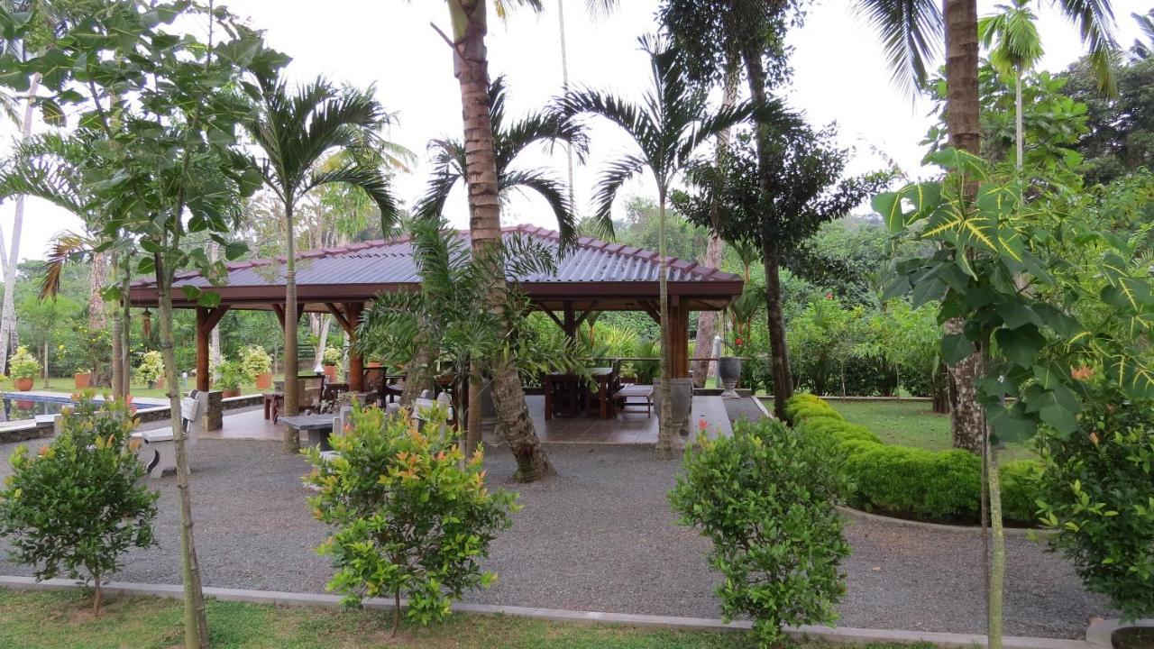 אינדורואה Avalon Village Resort מראה חיצוני תמונה